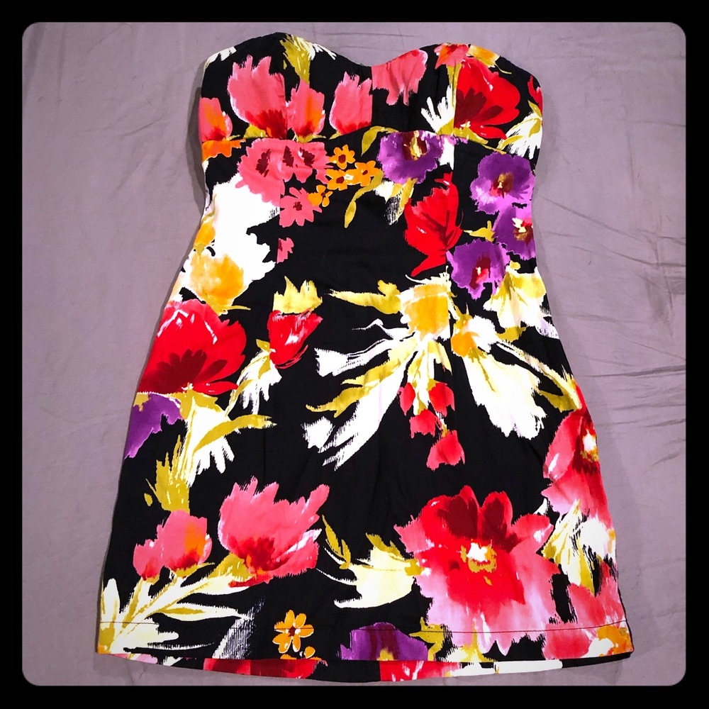 Floral tight dress 🌺